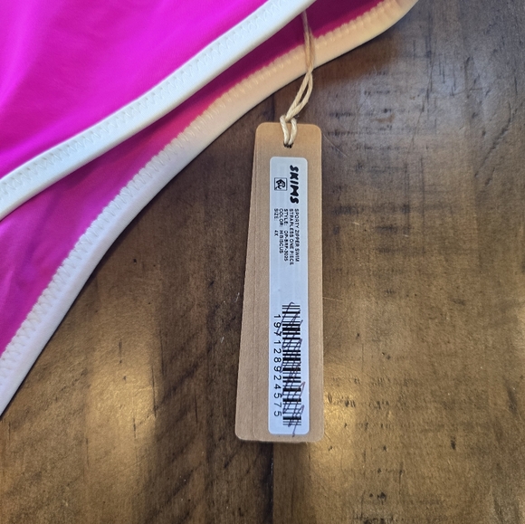 Skims Strapless Hot Pink Front Zip Swimsuit 4X - Picture 9 of 10